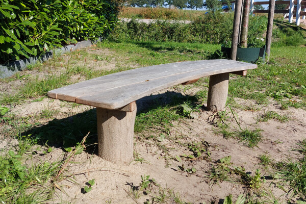 Enkele bank, gebogen