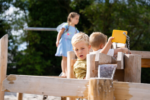 Waterelement 1 dam •