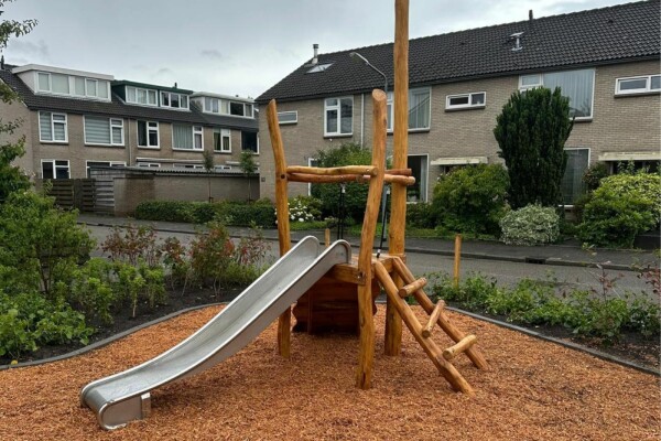 Glijbaantoren Mandarijn