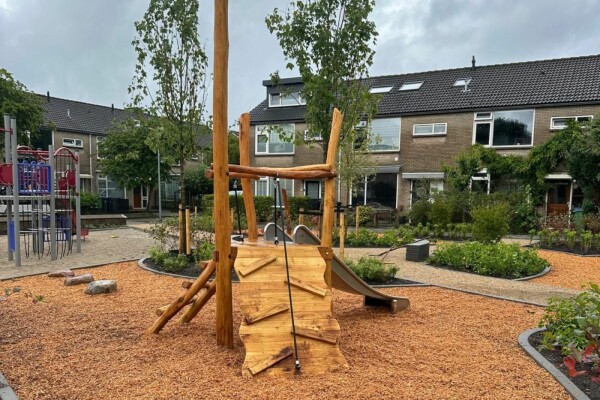 Glijbaantoren Mandarijn