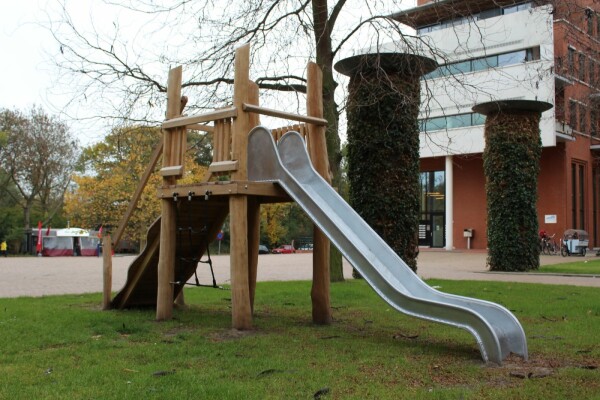 Glijbaantoren Aalbes