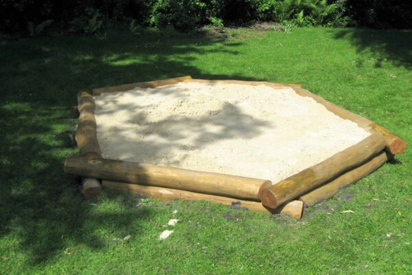 Zandbak zeskant Ø 2,5 m