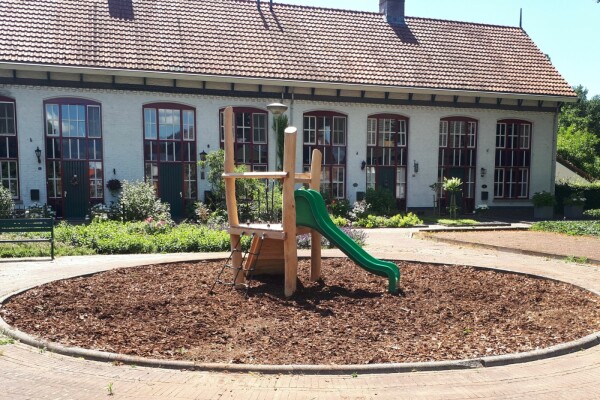 Glijbaantoren Aster geel •