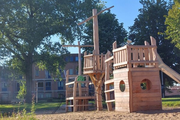 Piratenschip Zwarte Valk •