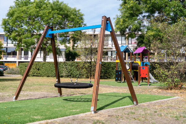 Vogelnestschommel Specht zwart